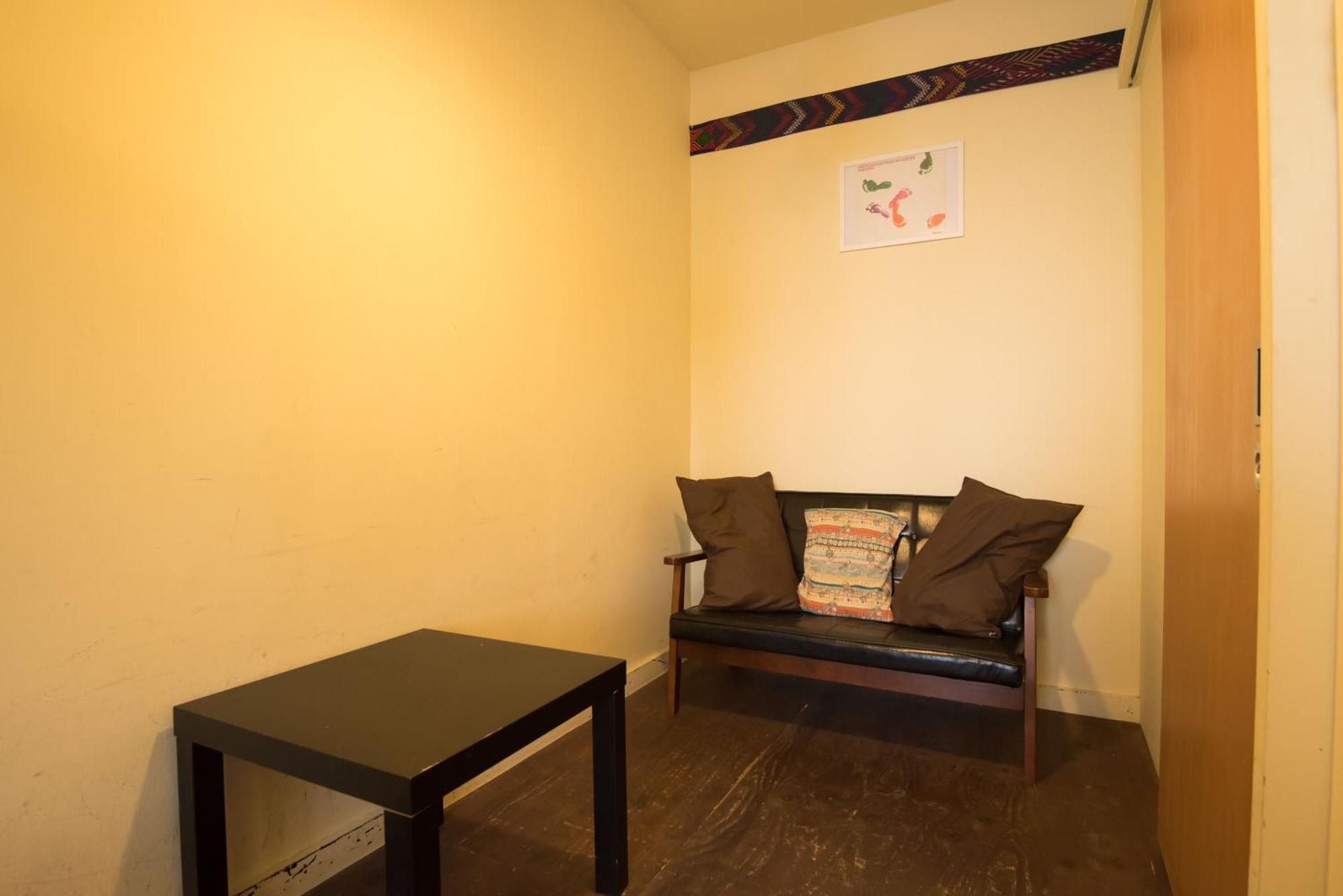 Hostel Q Осака Стая снимка