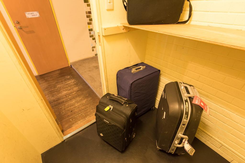 Hostel Q Осака Екстериор снимка